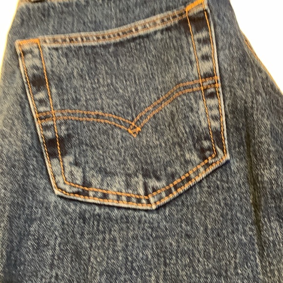 Like new Levi’s - Picture 9 of 10